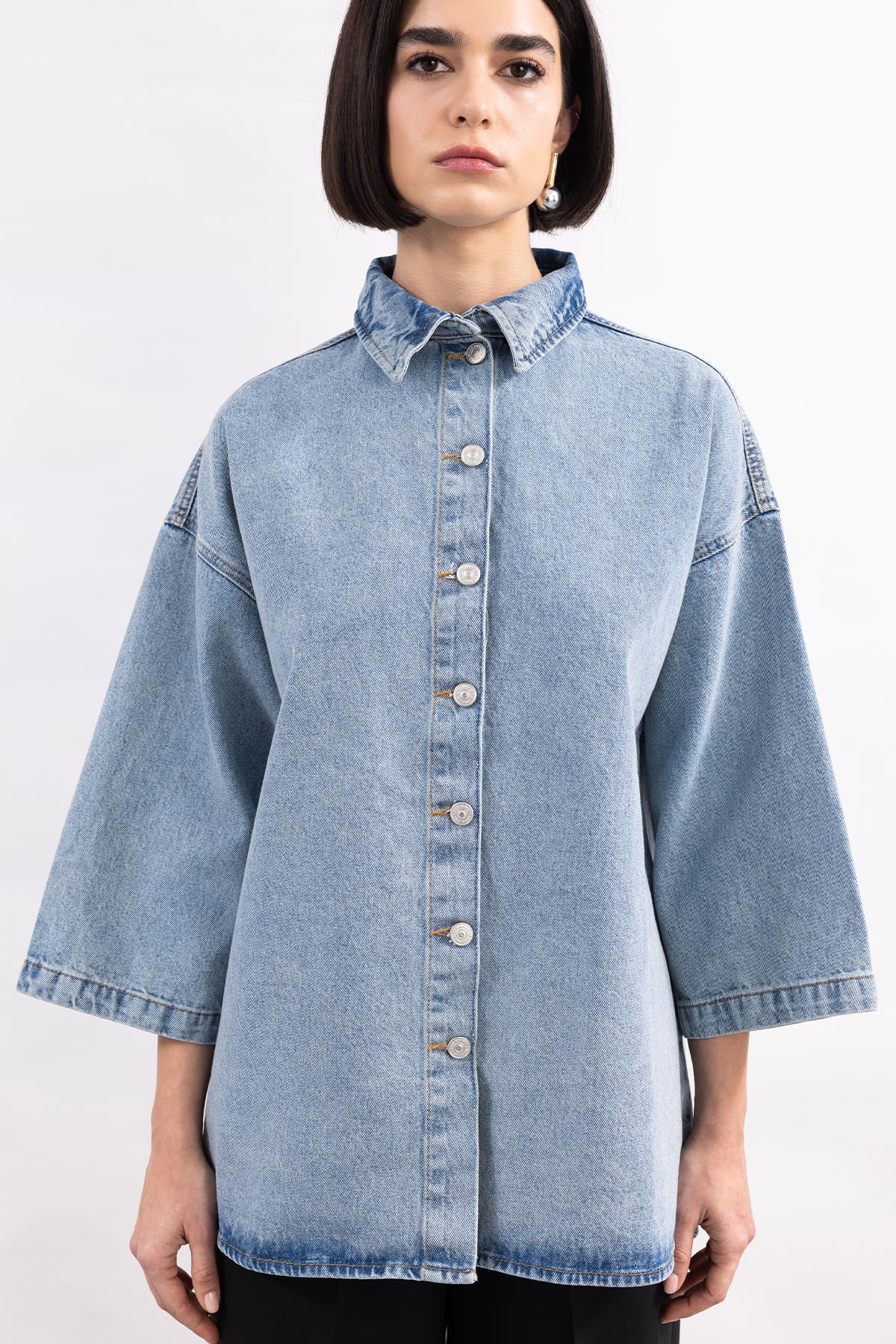 SNOW WASHED THREE QUARTER SLEEVE DENIM SHIRT