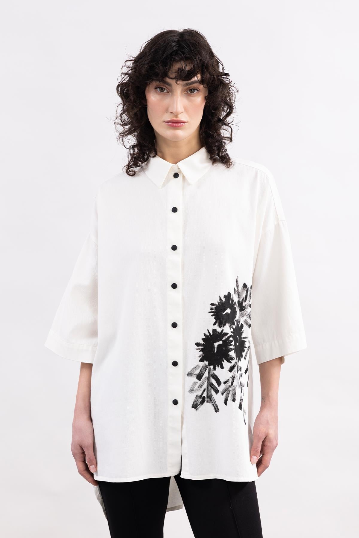 WHITE THREE QUARTER SLEEVE HAND PAINTED GABARDINE SHIRT