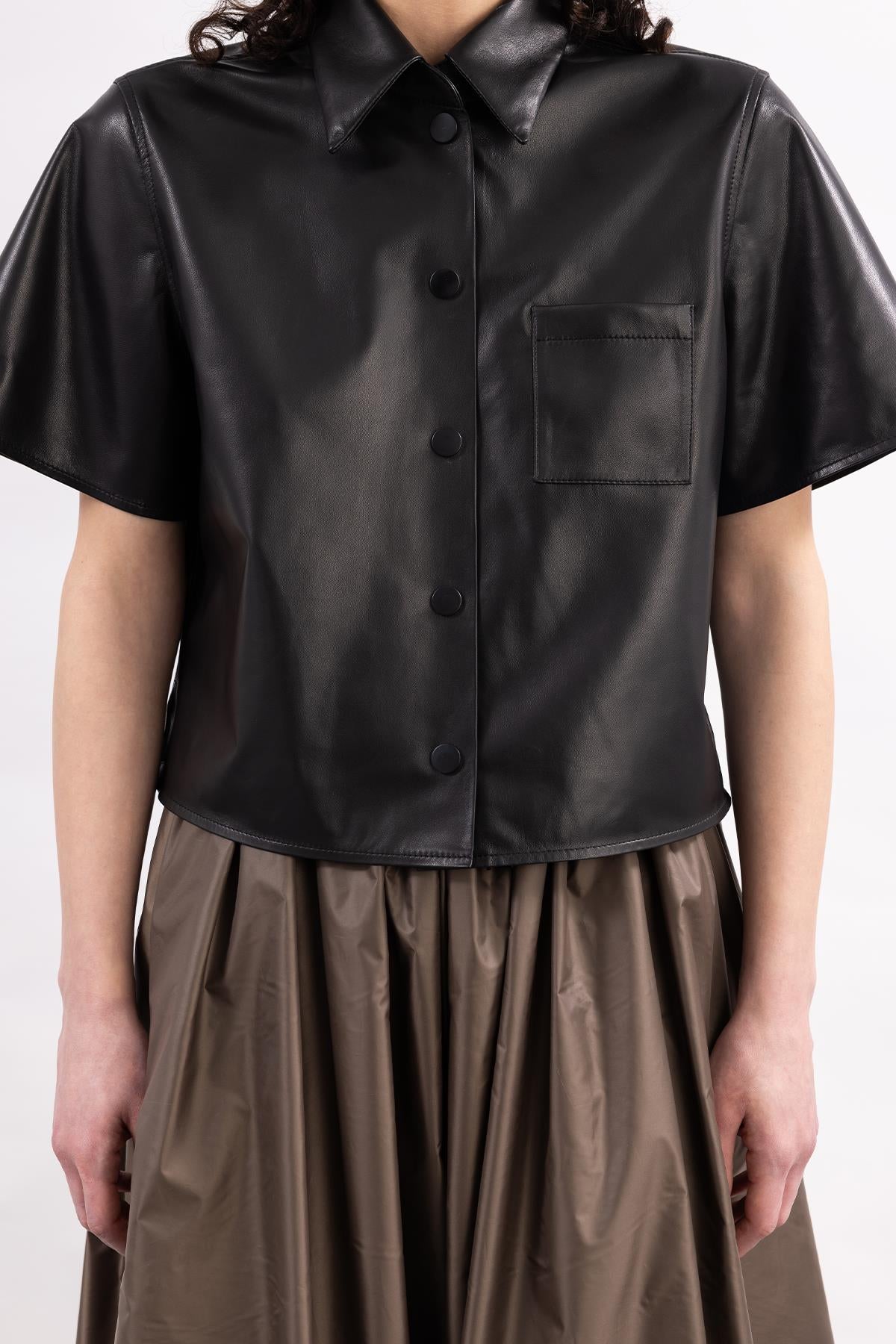 BLACK SHORT SLEEVE FRONT SNAP CLOSURE LEATHER SHIRT