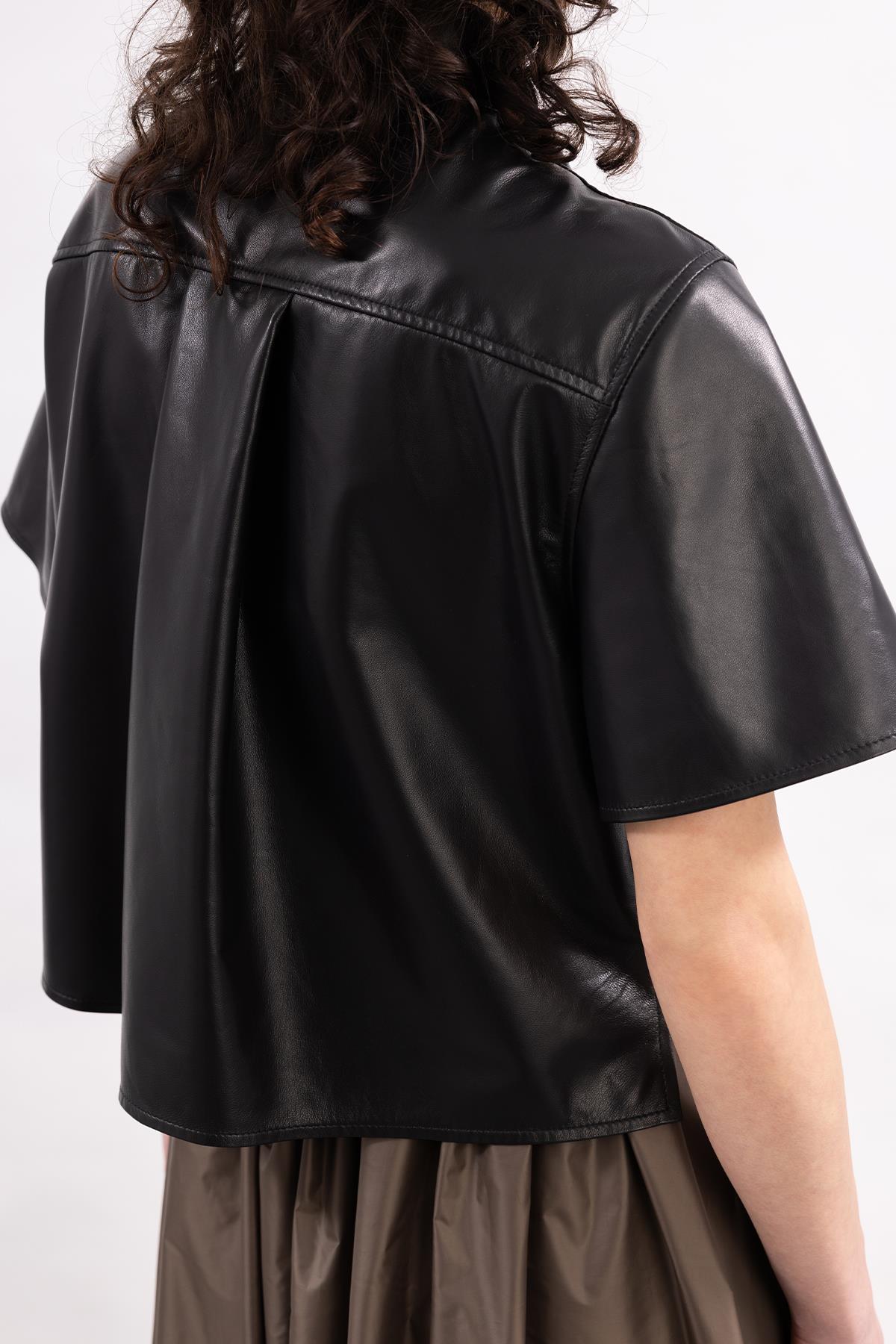 BLACK SHORT SLEEVE FRONT SNAP CLOSURE LEATHER SHIRT