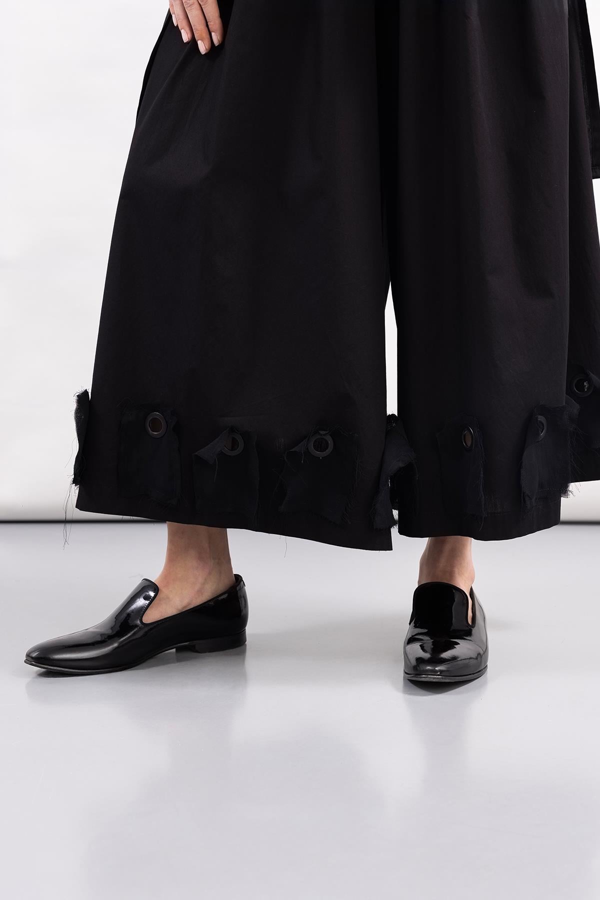 BLACK POPLIN DESIGN WIDE LEG TROUSERS