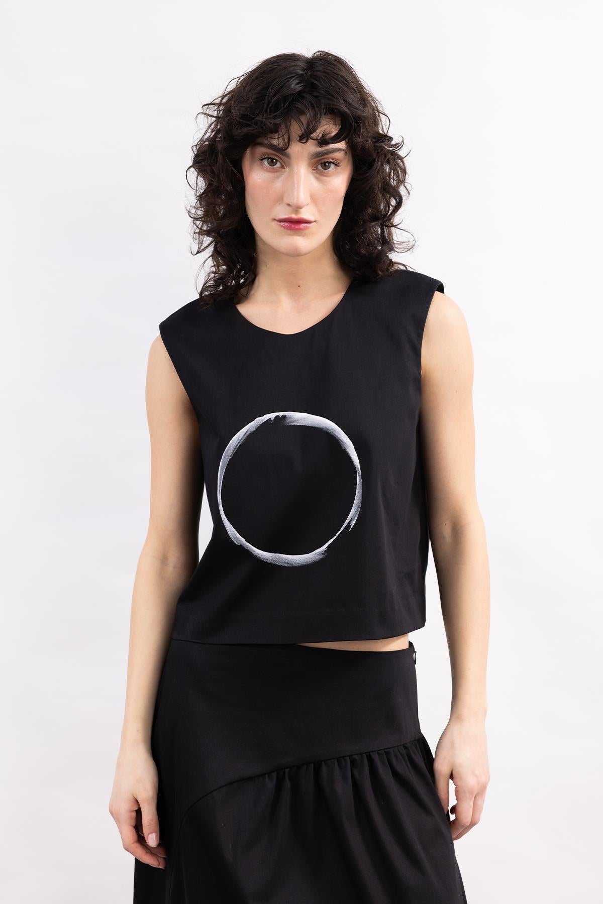 BLACK SLEEVELESS FRONT CIRCLE PATTERNED HAND PAINTED SATIN TOP